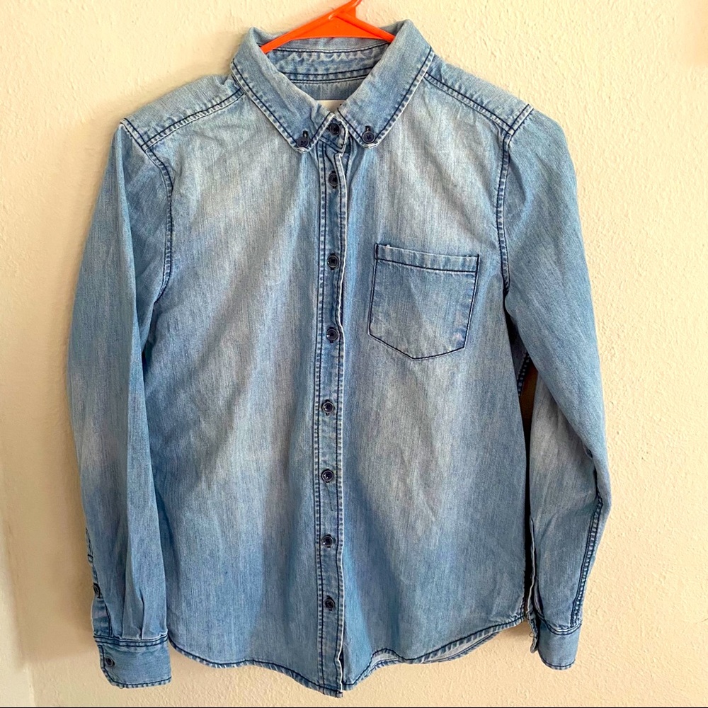 Long Sleeve Light Denim Washed Button Down